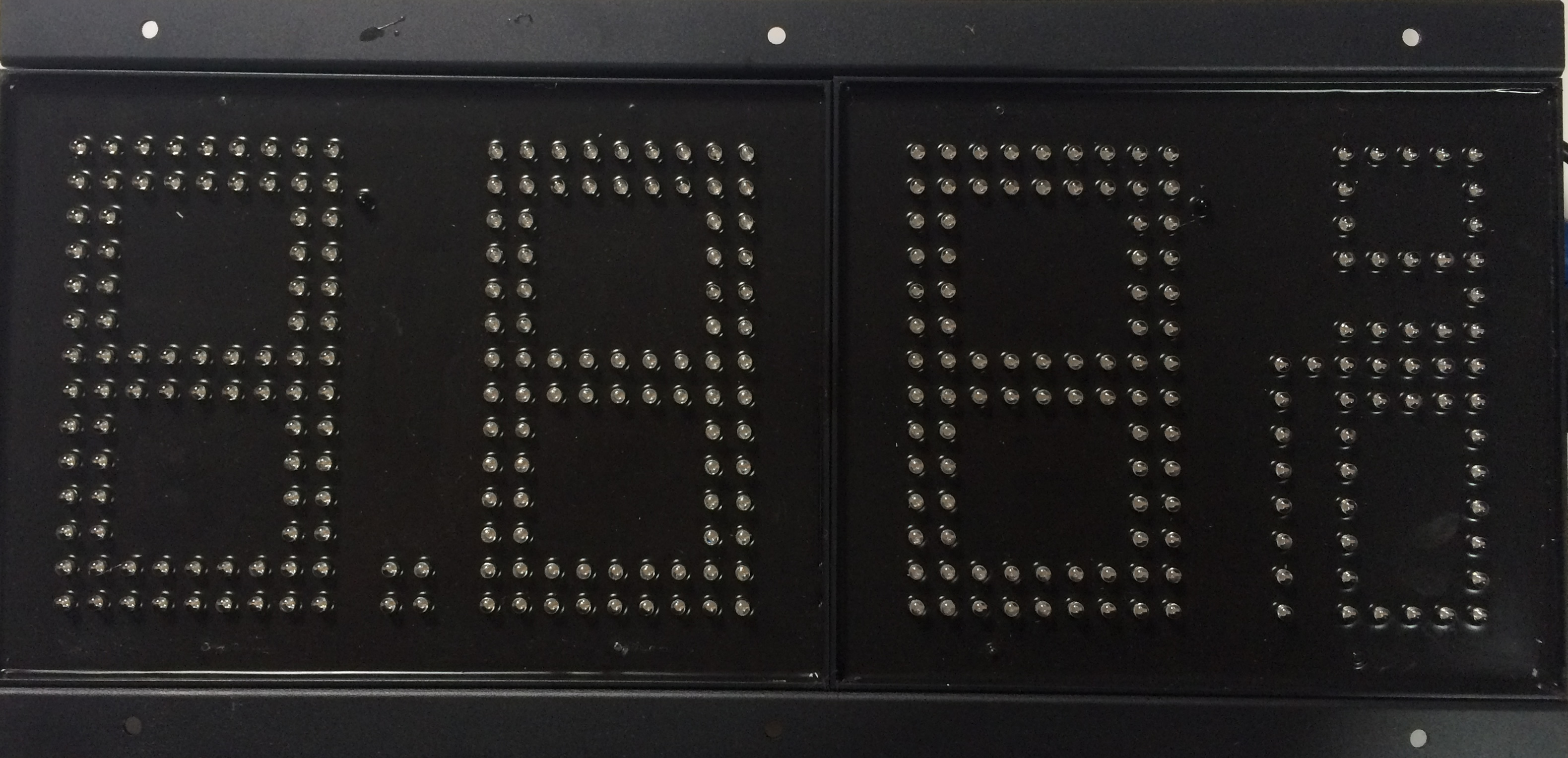 GS Series display cabinet detail while powered off